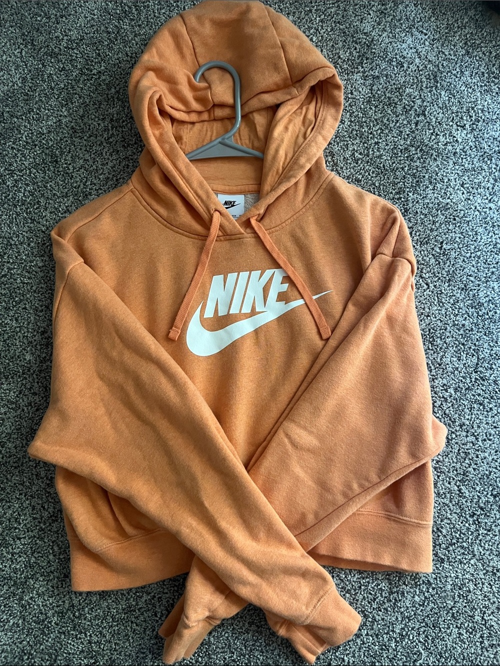 Nike Women’s Orange Pullover Cropped Hoodie